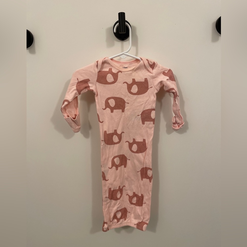 Simple Joys by Carter’s size 0-3 month sleep gown. Pink elephants.